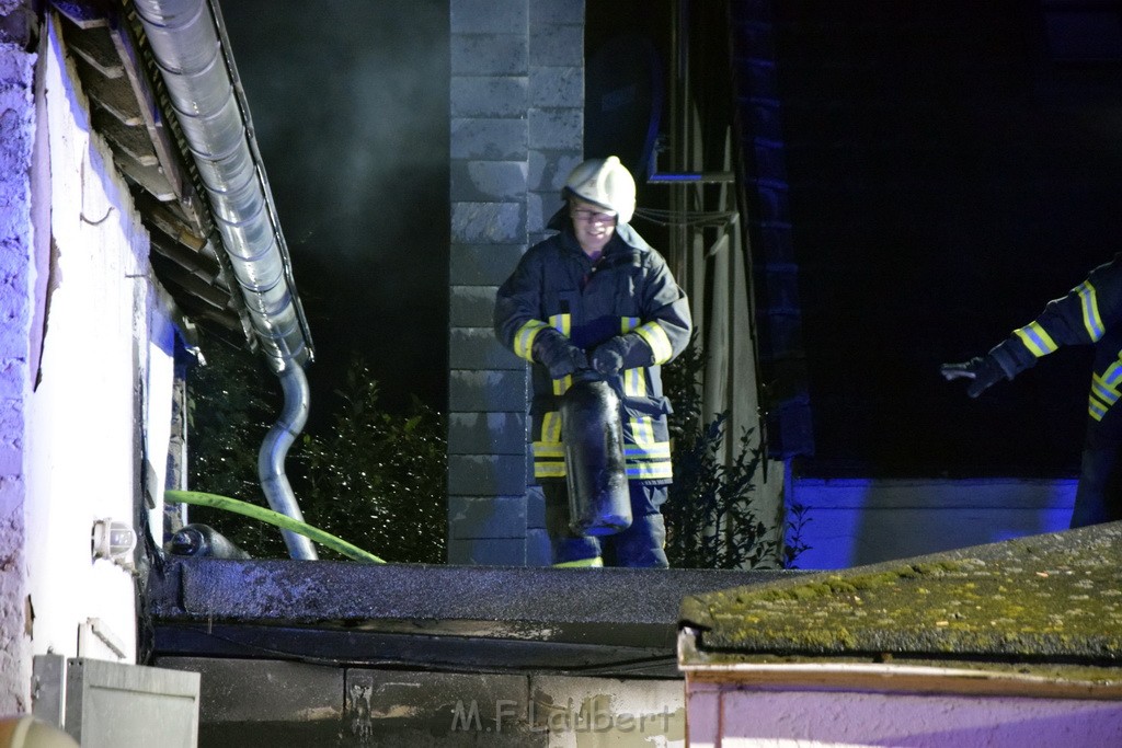 Feuer 2 Koeln Porz Langel Hinter der Kirche P086.JPG - Miklos Laubert